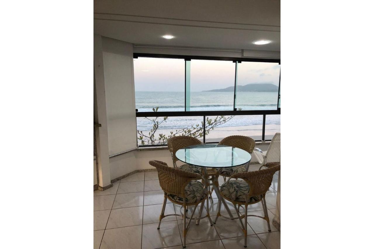 Apto Almeida E Moraes Frente Mar Meia Apartment